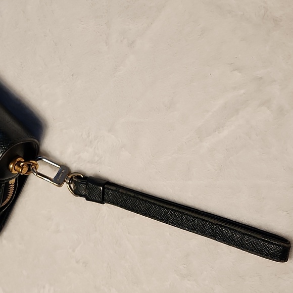 Louis Vuitton Taiga Leather Pouch - Picture 8 of 16